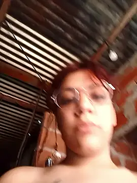 Snapshot of yani2526 chatting on 10-23-25, 05:44 yani2526 online show from 10-23-25, 05:44