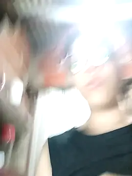 Snapshot of yani2526 chatting on 10-25-25, 05:48 yani2526 online show from 10-25-25, 05:48