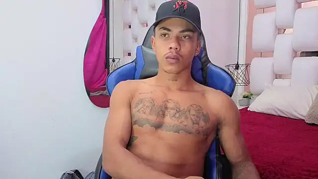 Snapshot of scarce_candy69 chatting on 11-24-25, 02:44 scarce candy69 online show from 11-24-25, 02:44