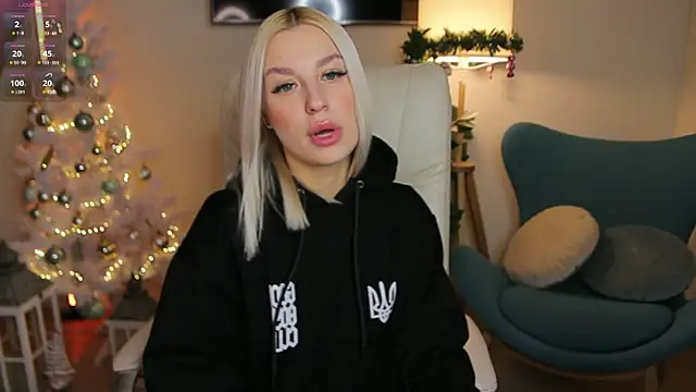 Snapshot of Crystal_Barbie chatting on 12-12-24, 07:59 Crystal Barbie online show from 12-12-24, 07:59