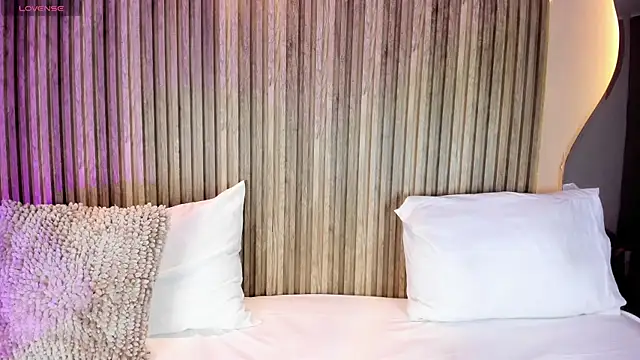 LiaTink online show from 02-26-26, 05:12