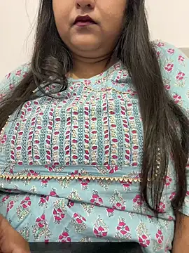 smile pretty online show from 09-12-25, 04:07