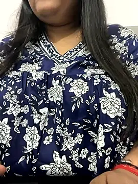 smile pretty online show from 09-15-25, 07:25