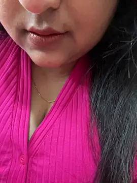 smile pretty online show from 02-19-26, 06:04