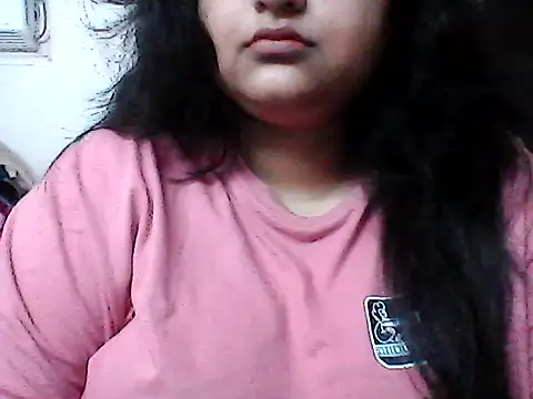 smile pretty online show from 04-29-26, 08:04