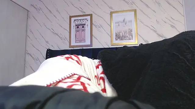 Snapshot of _Emily_v chatting on 12-30-24, 08:10 Emily v online show from 12-30-24, 08:10
