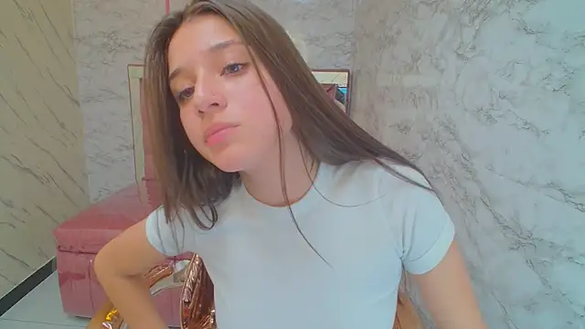 Snapshot of _Emily_v chatting on 01-18-25, 08:09 Emily v online show from 01-18-25, 08:09