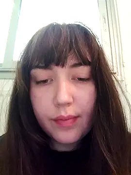 Lynylou online show from 05-17-26, 04:03