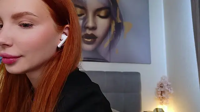 JudyWalkerr online show from 05-17-26, 06:22