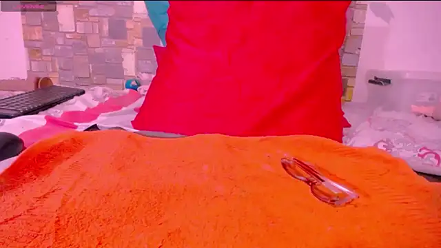 CrazyRousex online show from 04-24-26, 04:09