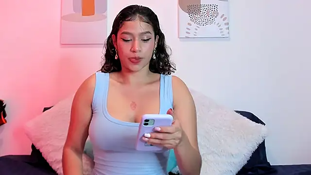 Snapshot of SeleneClark chatting on 03-01-25, 10:10 SeleneClark online show from 03-01-25, 10:10