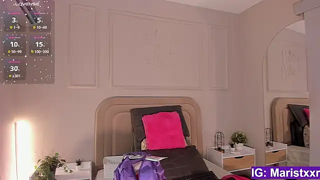 Maristxxr online show from 10-14-25, 07:47