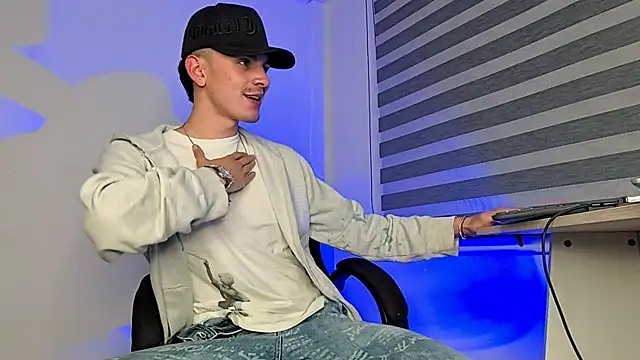 Snapshot of bastia_noooo chatting on 09-11-25, 06:24 bastia noooo online show from 09-11-25, 06:24