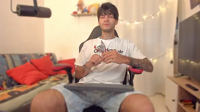 justin stark7 online show from 02-12-26, 07:09