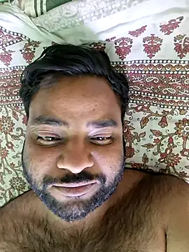 Snapshot of Rmoeo92 chatting on 02-26-26, 07:02 Rmoeo92 online show from 02-26-26, 07:02