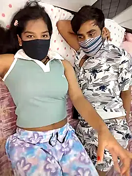 hottiess69 online show from 04-11-26, 07:07