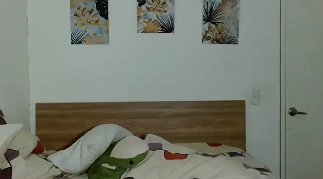 Snapshot of Baltazar_Dupont chatting on 01-08-25, 11:43 Baltazar Dupont online show from 01-08-25, 11:43