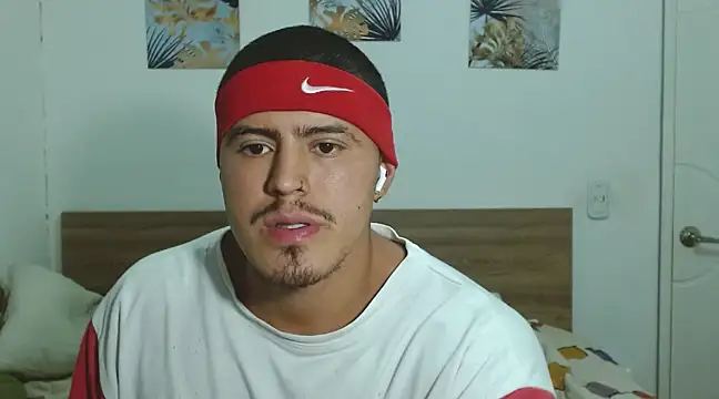 Snapshot of Baltazar_Dupont chatting on 02-05-25, 05:30 Baltazar Dupont online show from 02-05-25, 05:30