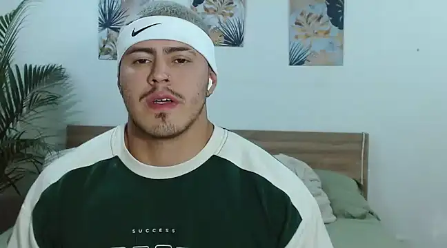 Snapshot of Baltazar_Dupont chatting on 02-28-25, 02:31 Baltazar Dupont online show from 02-28-25, 02:31