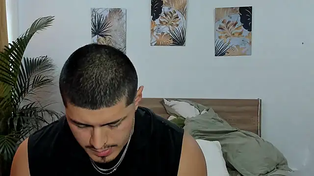 Snapshot of Baltazar_Dupont chatting on 03-21-25, 02:18 Baltazar Dupont online show from 03-21-25, 02:18