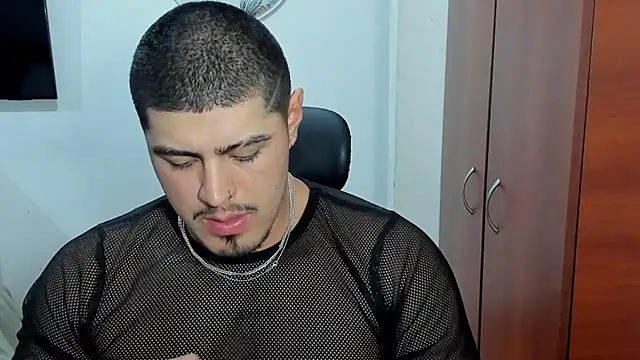 Snapshot of Baltazar_Dupont chatting on 10-28-25, 02:15 Baltazar Dupont online show from 10-28-25, 02:15