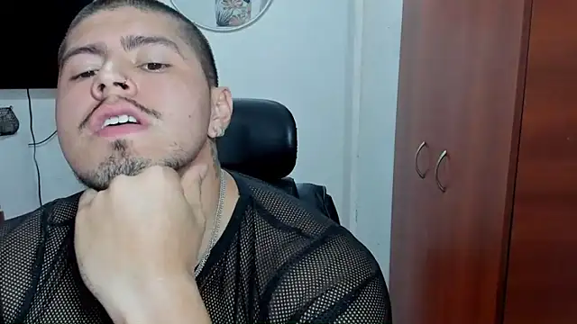 Snapshot of Baltazar_Dupont chatting on 06-02-26, 02:52 Baltazar Dupont online show from 06-02-26, 02:52