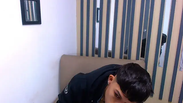 Levis Montes online show from 01-04-25, 01:53