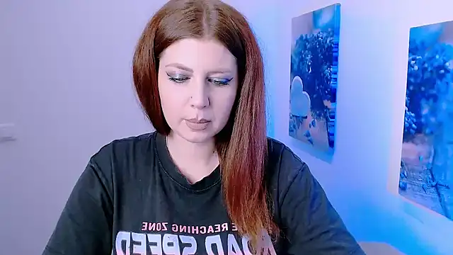 Lizzy Love online show from 11-13-25, 08:19