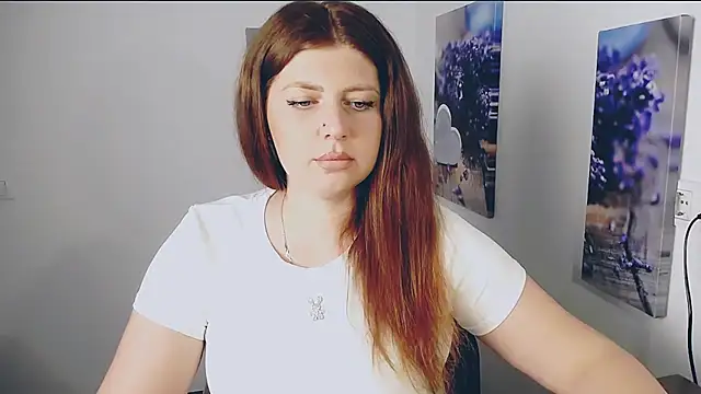 Snapshot of Lizzy_Love chatting on 06-18-26, 10:41 Lizzy Love online show from 06-18-26, 10:41