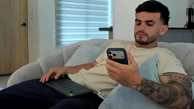 Ricardogo19 online show from 02-19-26, 02:35