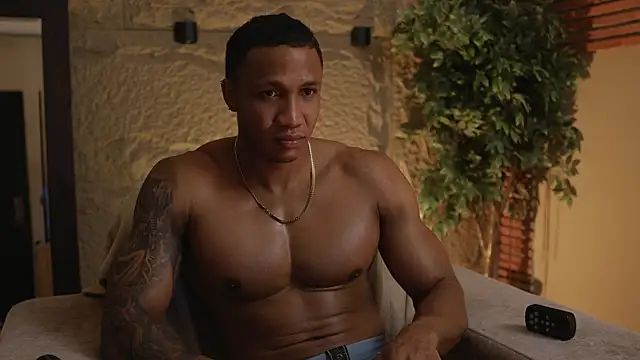 Snapshot of Logan_Varela chatting on 10-23-25, 02:38 Logan Varela online show from 10-23-25, 02:38