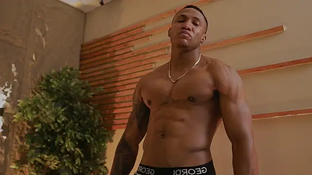 Snapshot of Logan_Varela chatting on 10-26-25, 01:00 Logan Varela online show from 10-26-25, 01:00