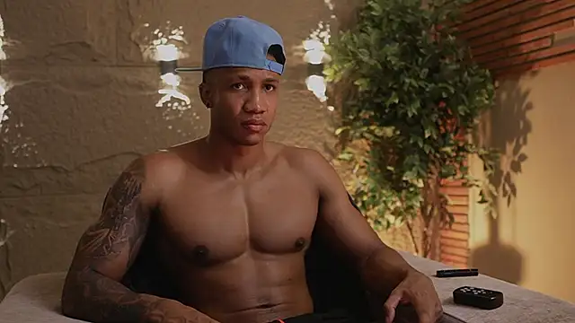 Snapshot of Logan_Varela chatting on 11-16-25, 12:55 Logan Varela online show from 11-16-25, 12:55