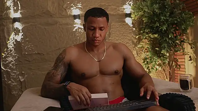 Snapshot of Logan_Varela chatting on 11-27-25, 09:06 Logan Varela online show from 11-27-25, 09:06