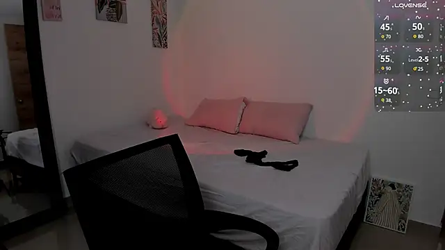 Agatha Vixen online show from 12-02-25, 01:28