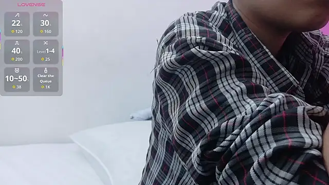 Snapshot of yourcuteneighbourr chatting on 10-29-25, 03:09 yourcuteneighbourr online show from 10-29-25, 03:09