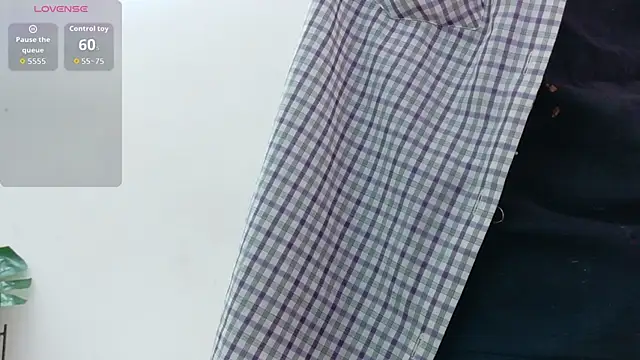 Snapshot of yourcuteneighbourr chatting on 12-17-25, 03:01 yourcuteneighbourr online show from 12-17-25, 03:01