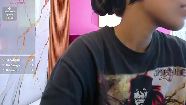 Snapshot of yourcuteneighbourr chatting on 05-01-26, 02:49 yourcuteneighbourr online show from 05-01-26, 02:49