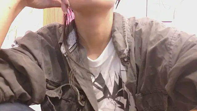 Snapshot of yourcuteneighbourr chatting on 05-07-26, 03:01 yourcuteneighbourr online show from 05-07-26, 03:01