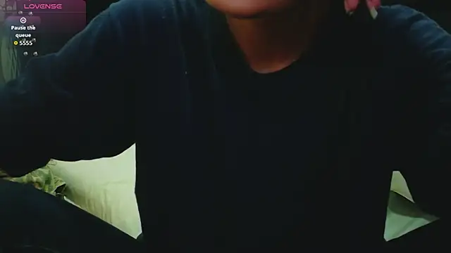 yourcuteneighbourr online show from 07-18-26, 03:00