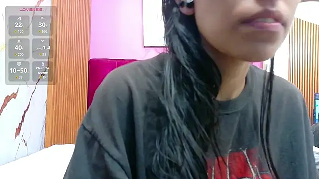 yourcuteneighbourr online show from 07-31-26, 03:06