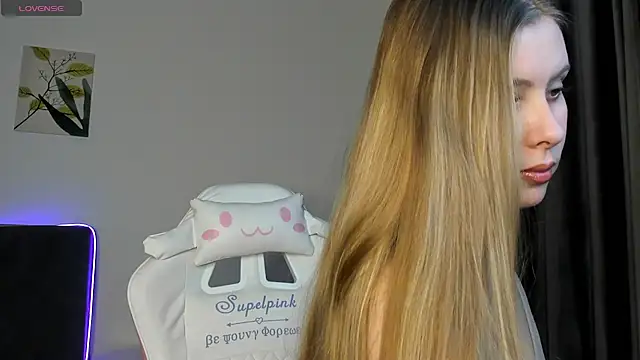 elliediaz online show from 10-05-25, 07:01