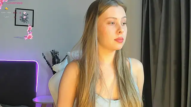 elliediaz online show from 12-19-25, 07:21