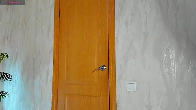 Valerie Woods online show from 03-05-26, 01:23