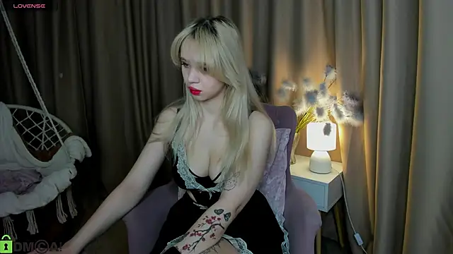 Valerie Woods online show from 03-27-26, 01:11