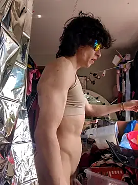 gurlnips online show from 03-05-25, 08:21