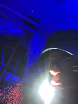 gurlnips online show from 11-23-25, 10:15