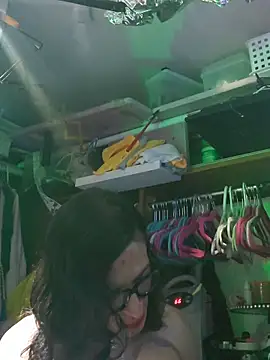 gurlnips online show from 01-09-26, 04:15