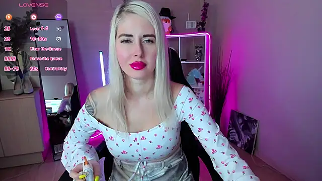 Snapshot of Mermaid_N chatting on 05-26-26, 01:34 Mermaid N online show from 05-26-26, 01:34