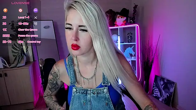 Snapshot of Mermaid_N chatting on 06-13-26, 01:36 Mermaid N online show from 06-13-26, 01:36